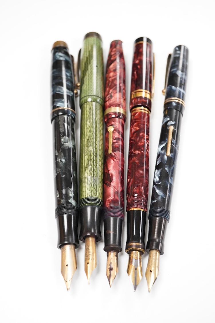 A mixed lot of mainly Parker fountain pens plus a Conway Stewart - mixed condition